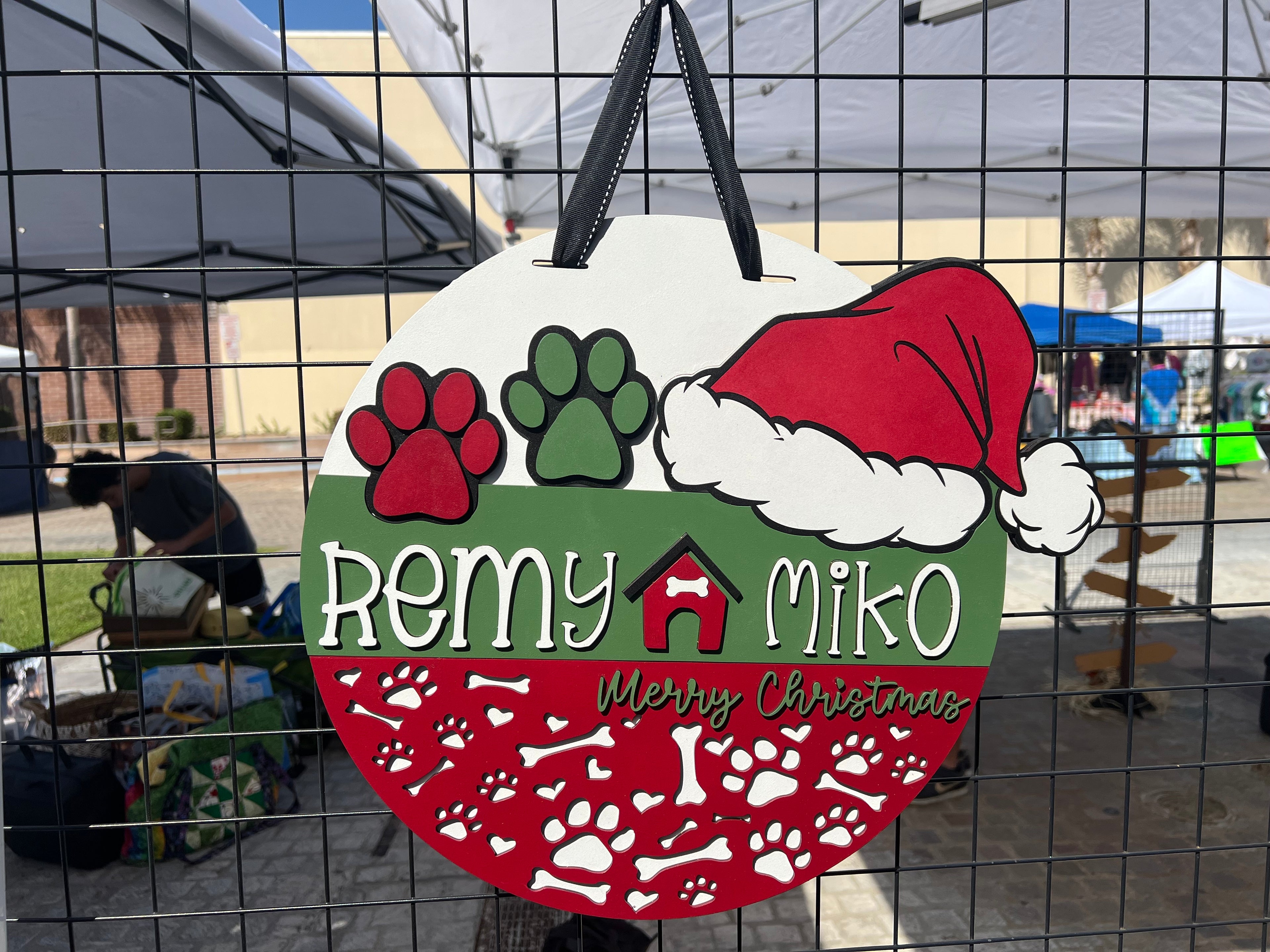 Remy & Miko Holiday Sign